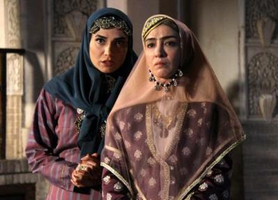 بازیگران بانوی عمارت فردا با مردم گفت و گو می نمایند