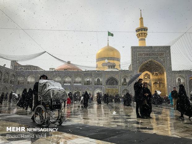 جوان لهستانی در حرم مطهر رضوی به دین مبین اسلام مشرف شد جوان لهستانی در حرم مطهر رضوی به دین مبین اسلام مشرف شد