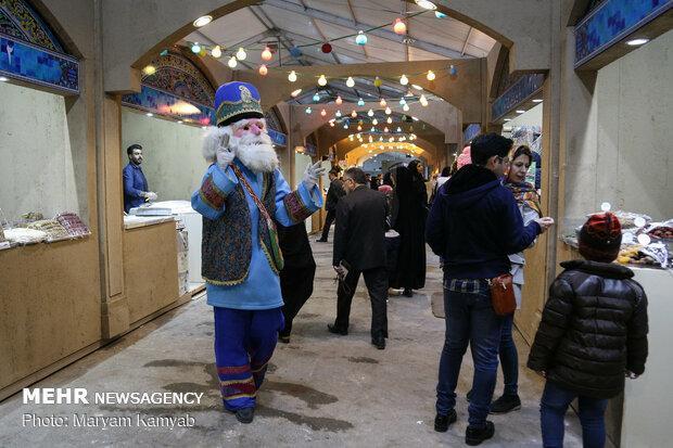 آتش بازی و جشنواره بادبادک در دریاچه شهدای خلیج فارس آتش بازی و جشنواره بادبادک در دریاچه شهدای خلیج فارس