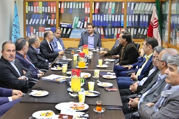 ماندگاری گردشگران در یزد باید مورد توجه قرار گیرد، دعوت از سرمایه گذاران برای ورود به بازار گردشگری ماندگاری گردشگران در یزد باید مورد توجه قرار گیرد، دعوت از سرمایه گذاران برای ورود به بازار گردشگری
