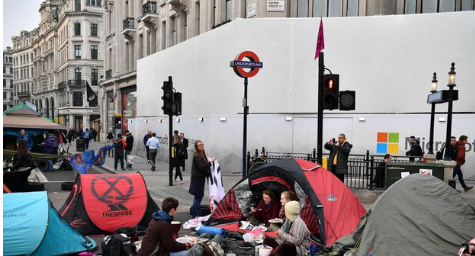اعتراضات در انگلیس به بورس لندن رسید