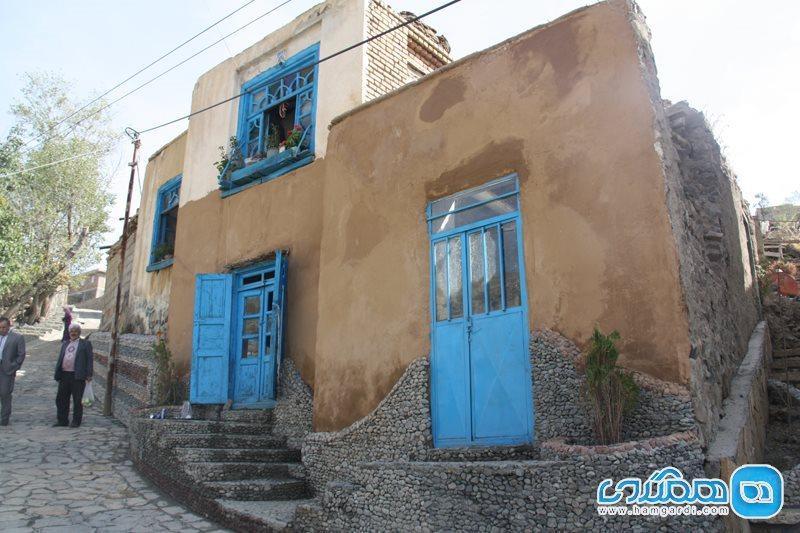 روستایی که هدف گردشگری بین المللی شده است