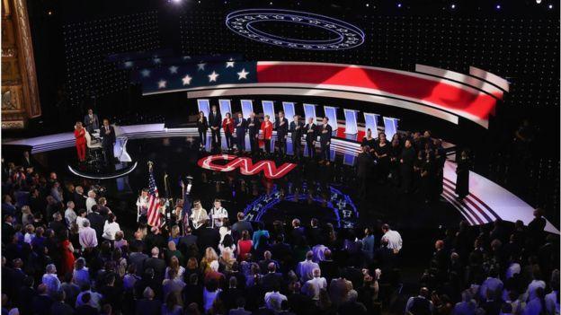 جدال نامزدهای حزب دموکرات آمریکا در دومین مناظره انتخاباتی