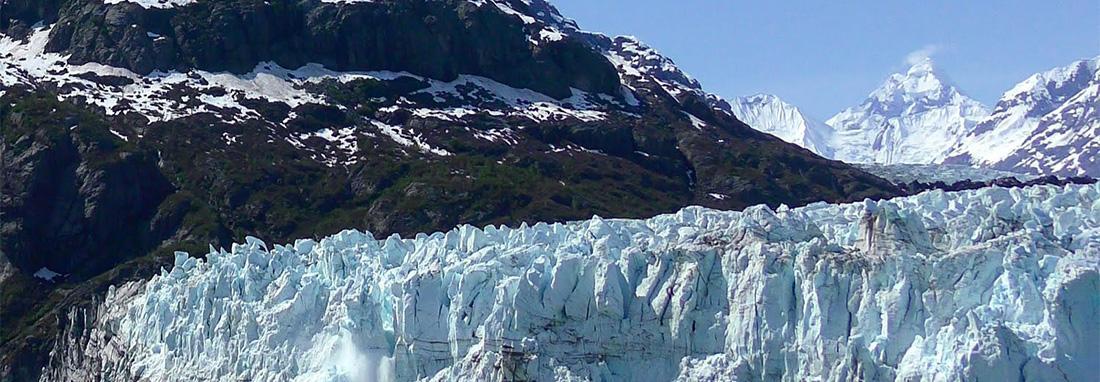 فیلم ، سقوط بخش یخچال های طبیعی آلاسکا از دریچه دوربین ماجراجویان آمریکایی ، گردشگران آسیب دیدند