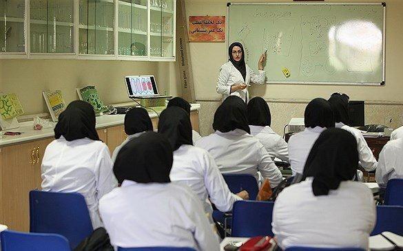هزار دانشجوی علوم پزشکی به کشور بازگشتند