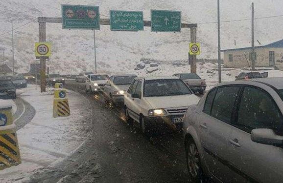 برف و باران در جاده های چهار استان