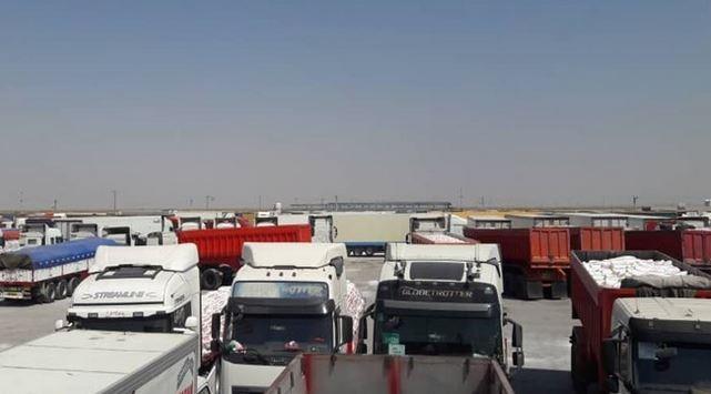 بسته شدن مرز مهران و معطلی هزار کامیون صادراتی
