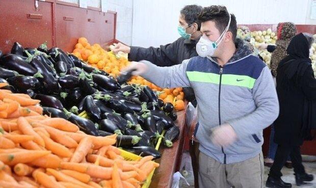 افزایش مشتریان میادین میوه و تره بار در روز های اخیر افزایش مشتریان میادین میوه و تره بار در روز های اخیر