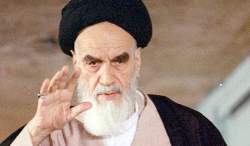خبرنگاران امام خمینی (ره) انقلابی بیادماندنی در تاریخ سیاسی خبرنگاران امام خمینی (ره) انقلابی بیادماندنی در تاریخ سیاسی و اجتماعی دنیا خلق کرد
