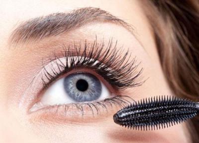 آیا ریمل موجب از دست دادن مژه می شود؟