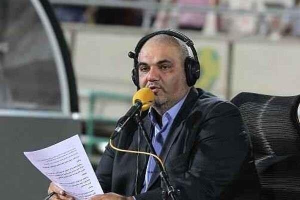 عکس، جواد خیابانی در کتابخانه ملی مستند می سازد