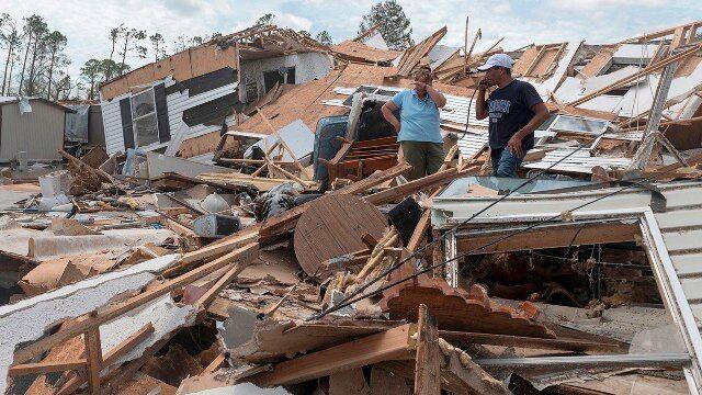 خبرنگاران سناتور کندی: ویرانی های طوفان لورا نفس ها را در سینه حبس می کند