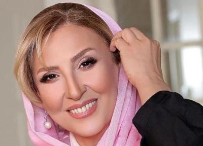 مانتوی خوشرنگ و شال پلنگی مرجانه گلچین !