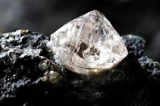 ارزشمندترین سنگ کره زمین از کجا می آید؟ ، عکس